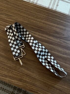 Modern + Chic Lizzie Checkered Adjustable Bag Strap in Brown & Cream
